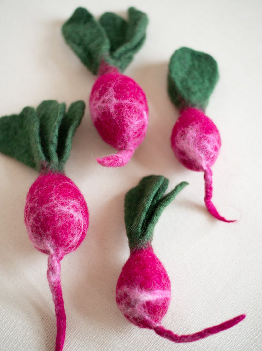 TURNIP WOOL DOG & CAT TOY