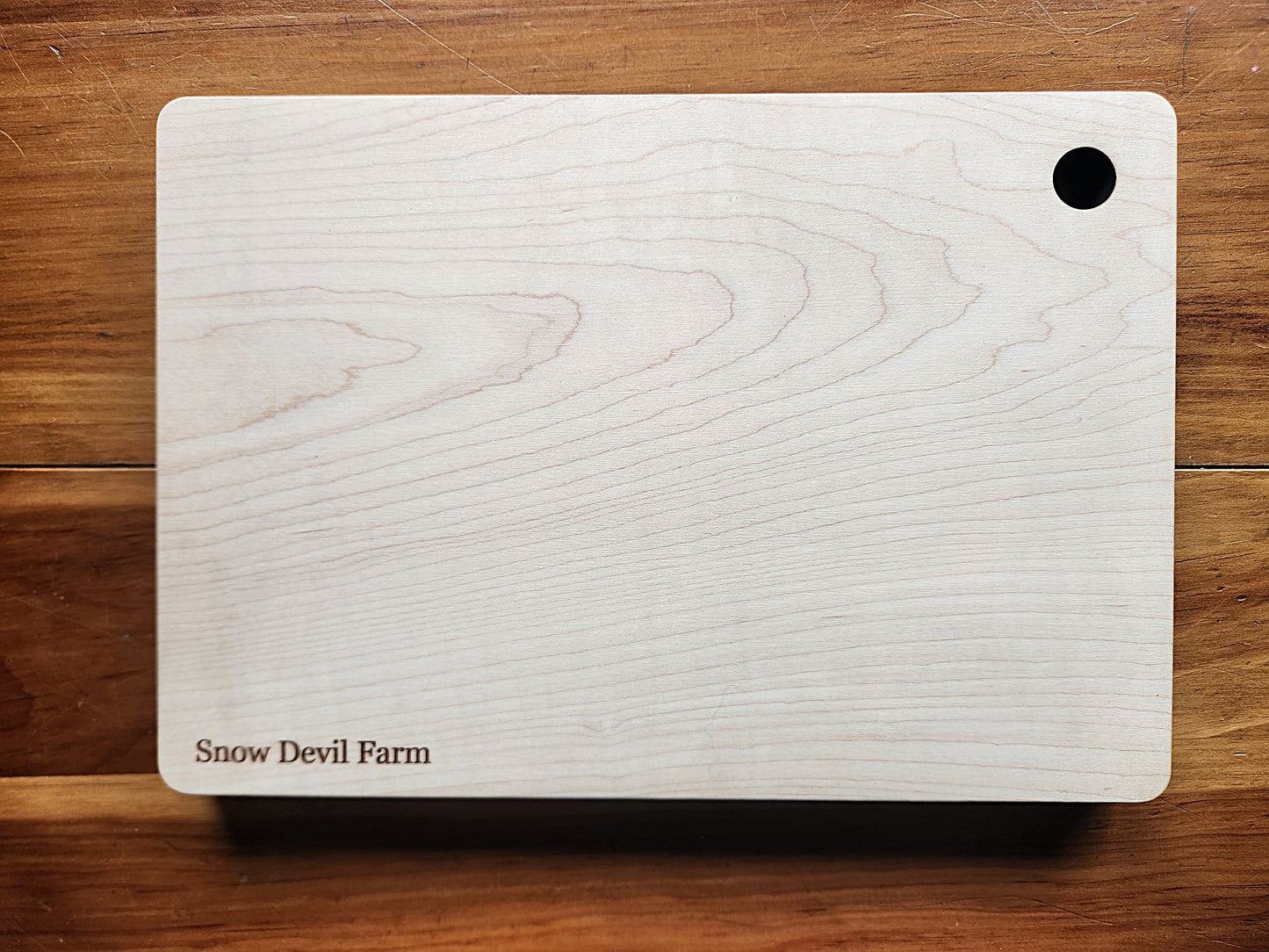 Single-Plank Cutting Board