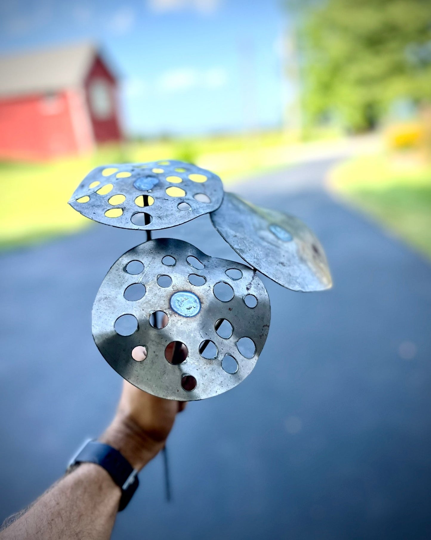 3-Pack Metal Lotus Seed Pod Garden Stakes