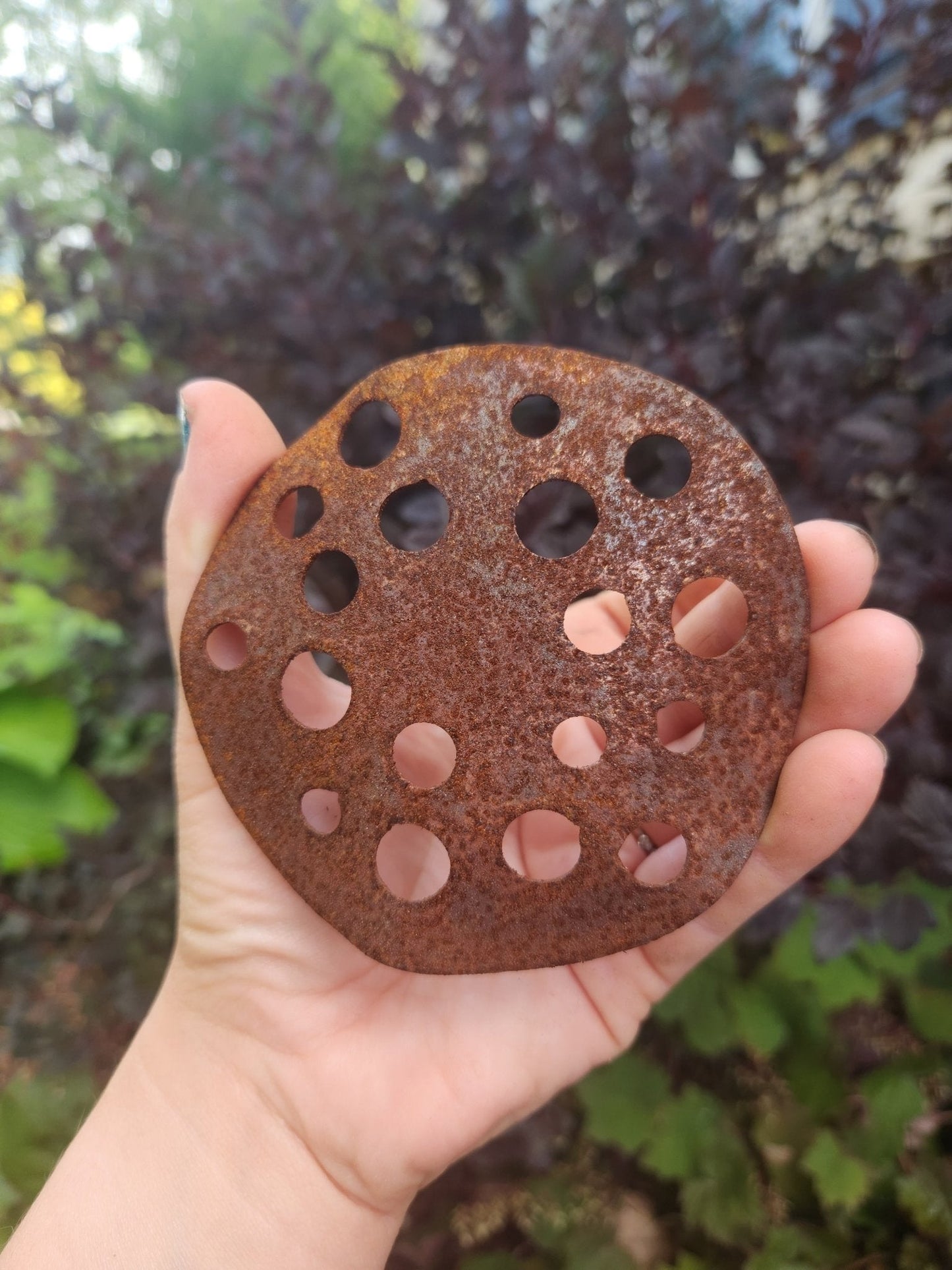 3-Pack Metal Lotus Seed Pod Garden Stakes