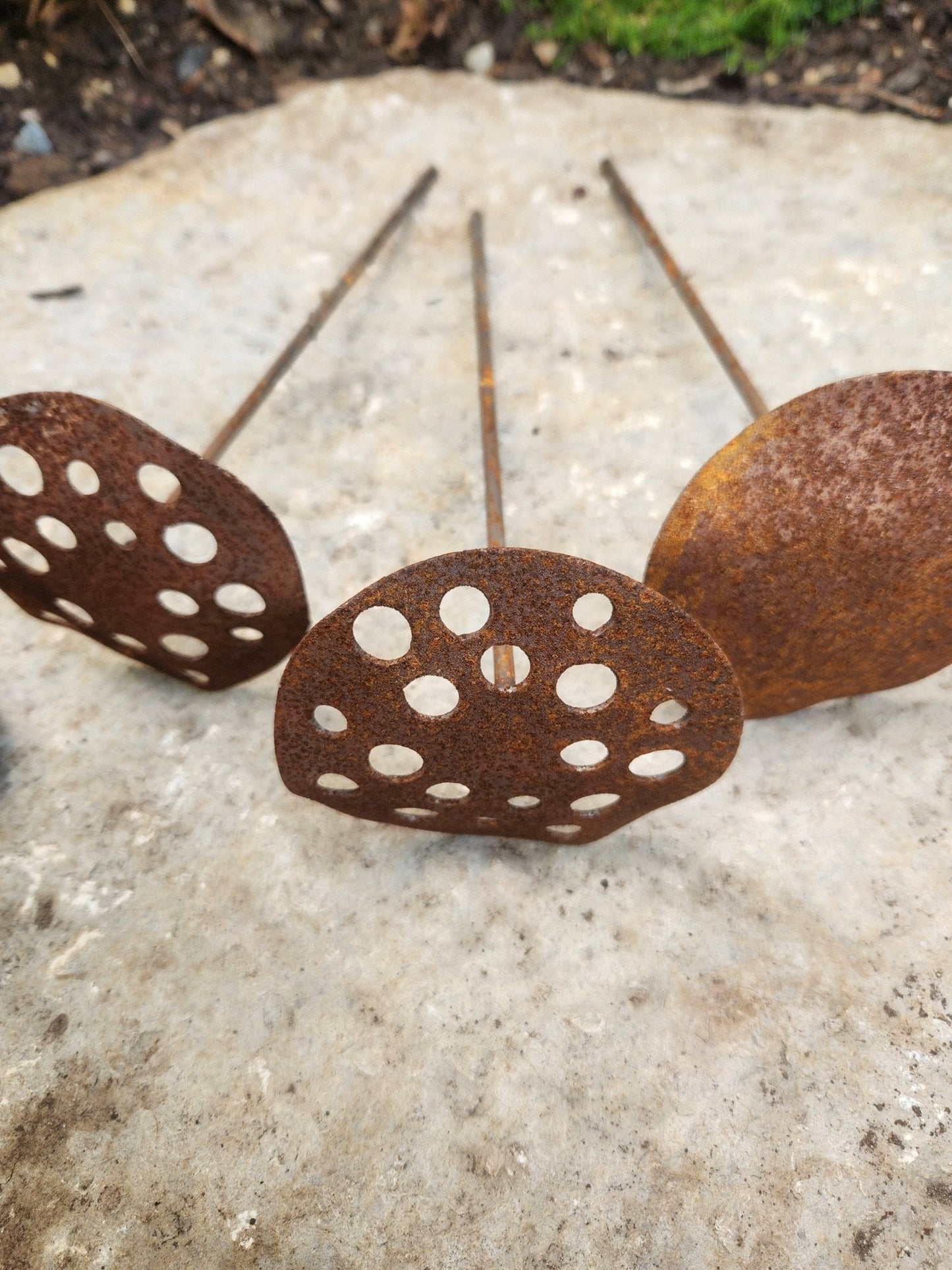 3-Pack Metal Lotus Seed Pod Garden Stakes