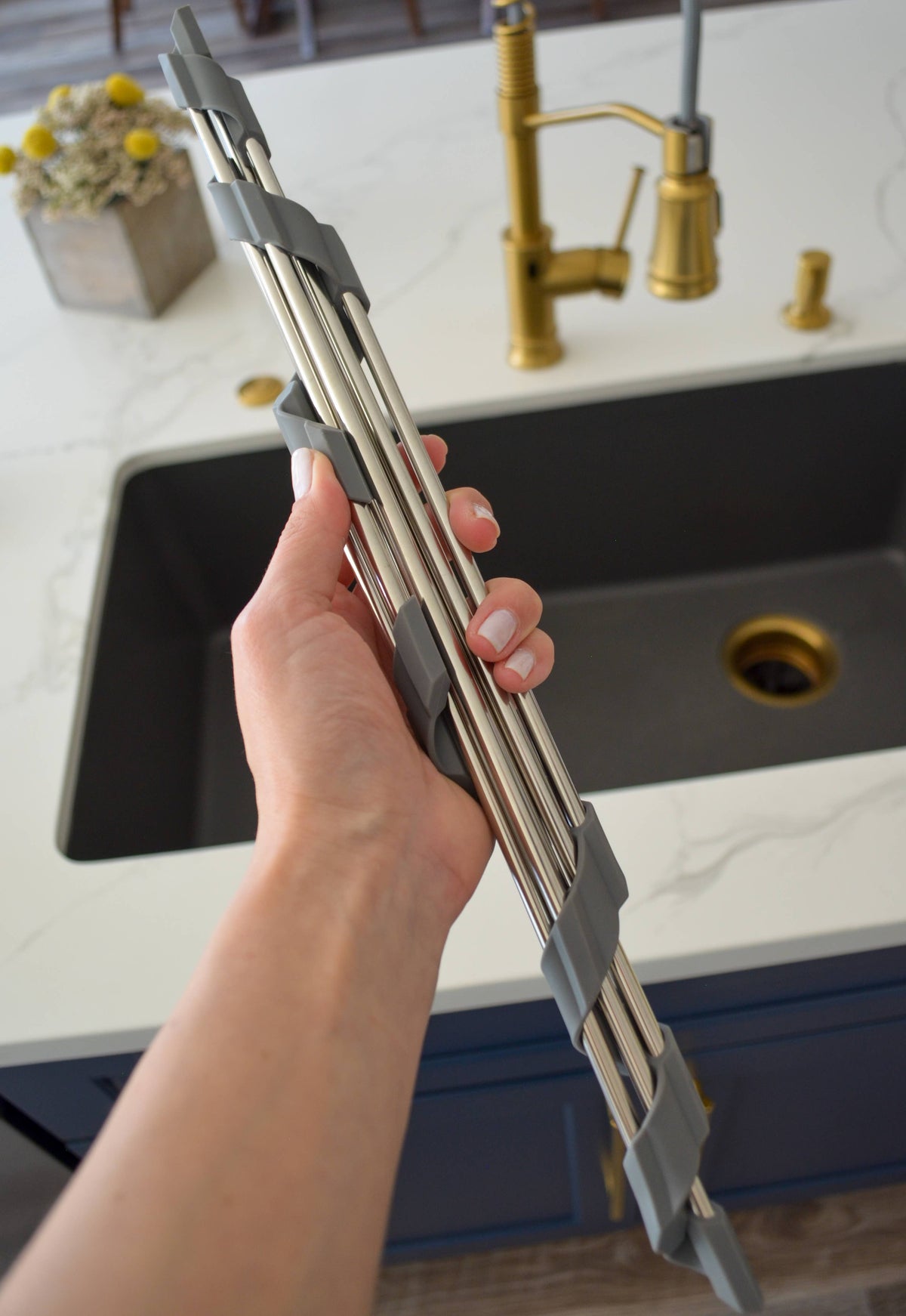 Corner Roll-Up Sink & Shower Rack (Plastic-Free, Grey)