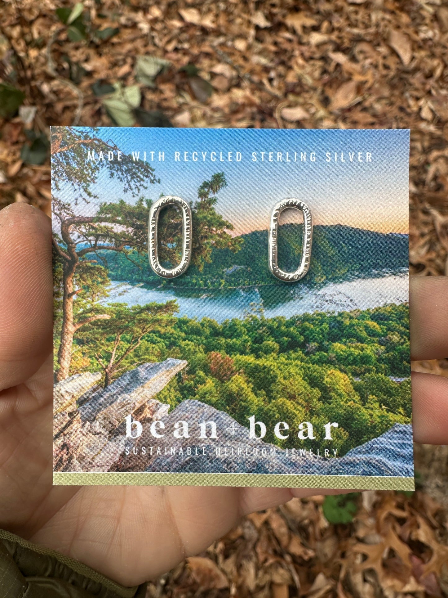Oval hammered studs - Potomac collection