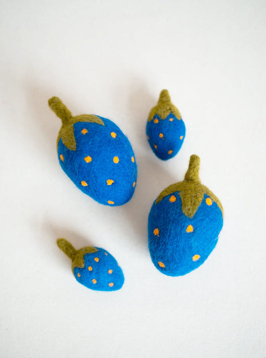 BLUE STRAWBERRY WOOL DOG TOY