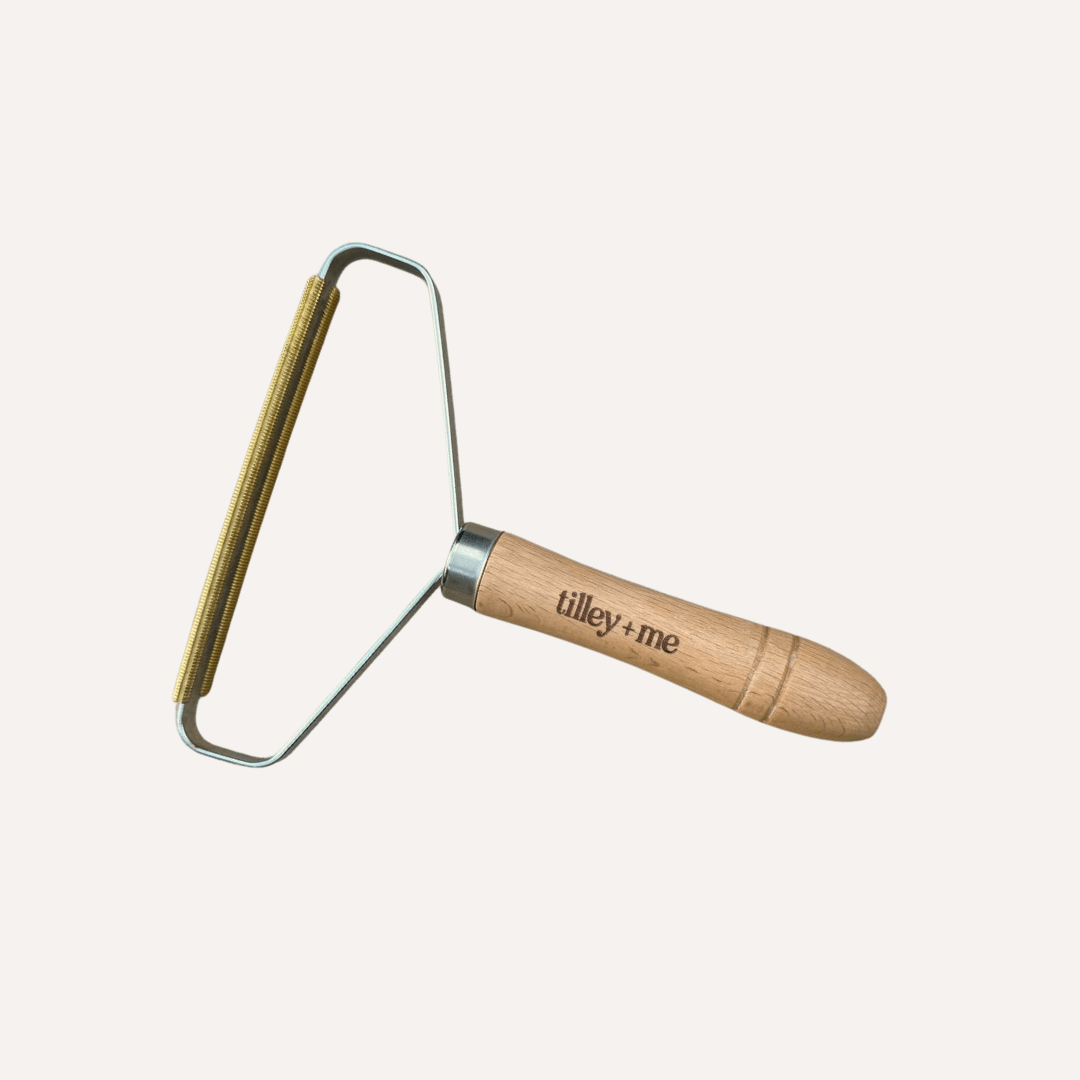 Effective Pet Hair Lint Remover made from Beech Wood- Eco-Friendly & Reusable