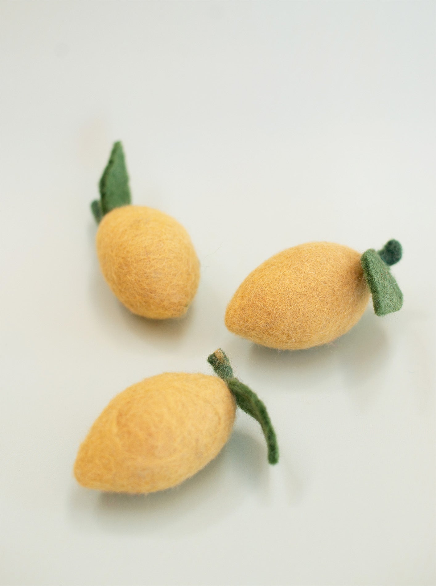 LEMON WOOL DOG & CAT TOY