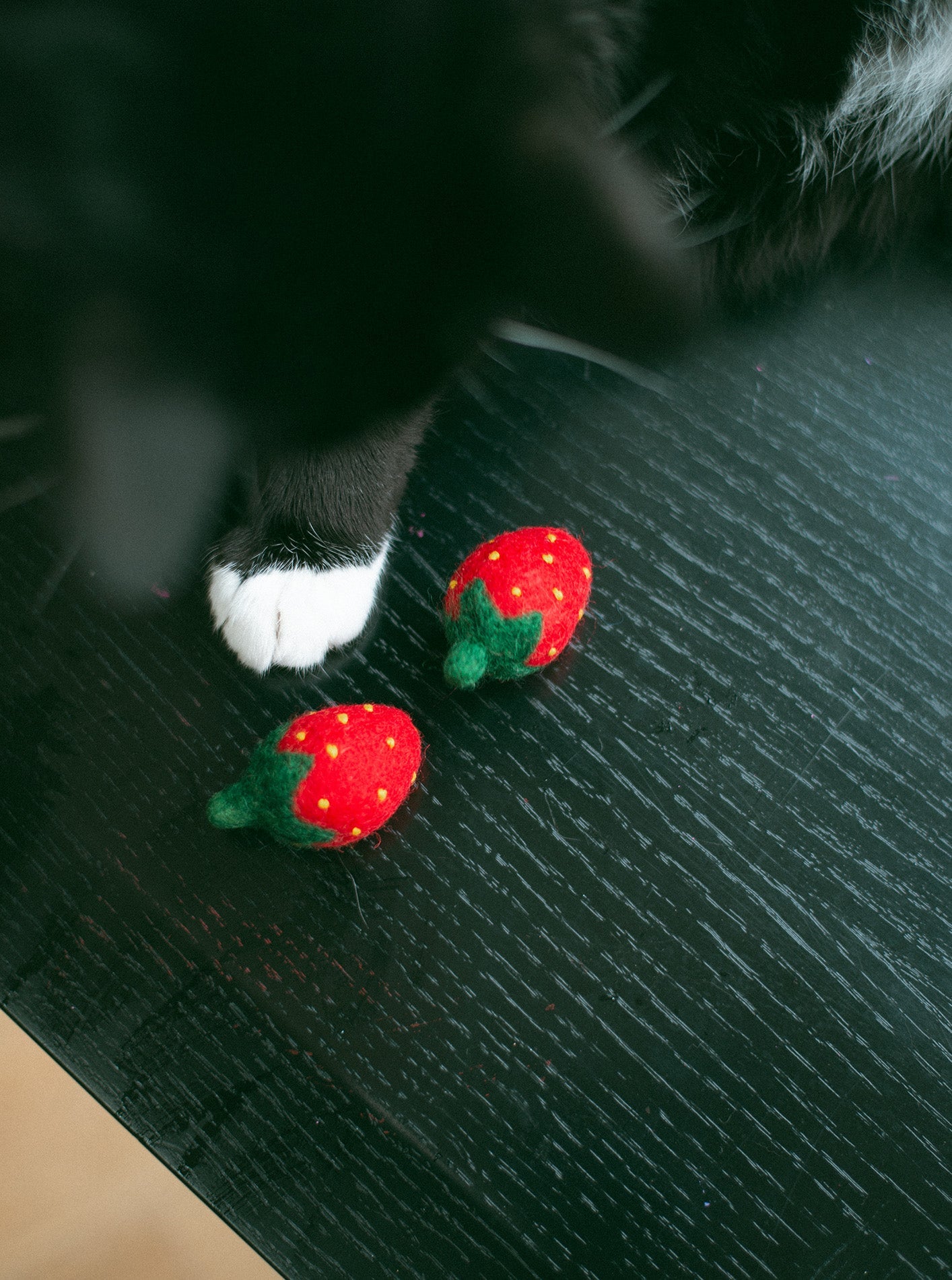 KITTY STRAWBERRIES