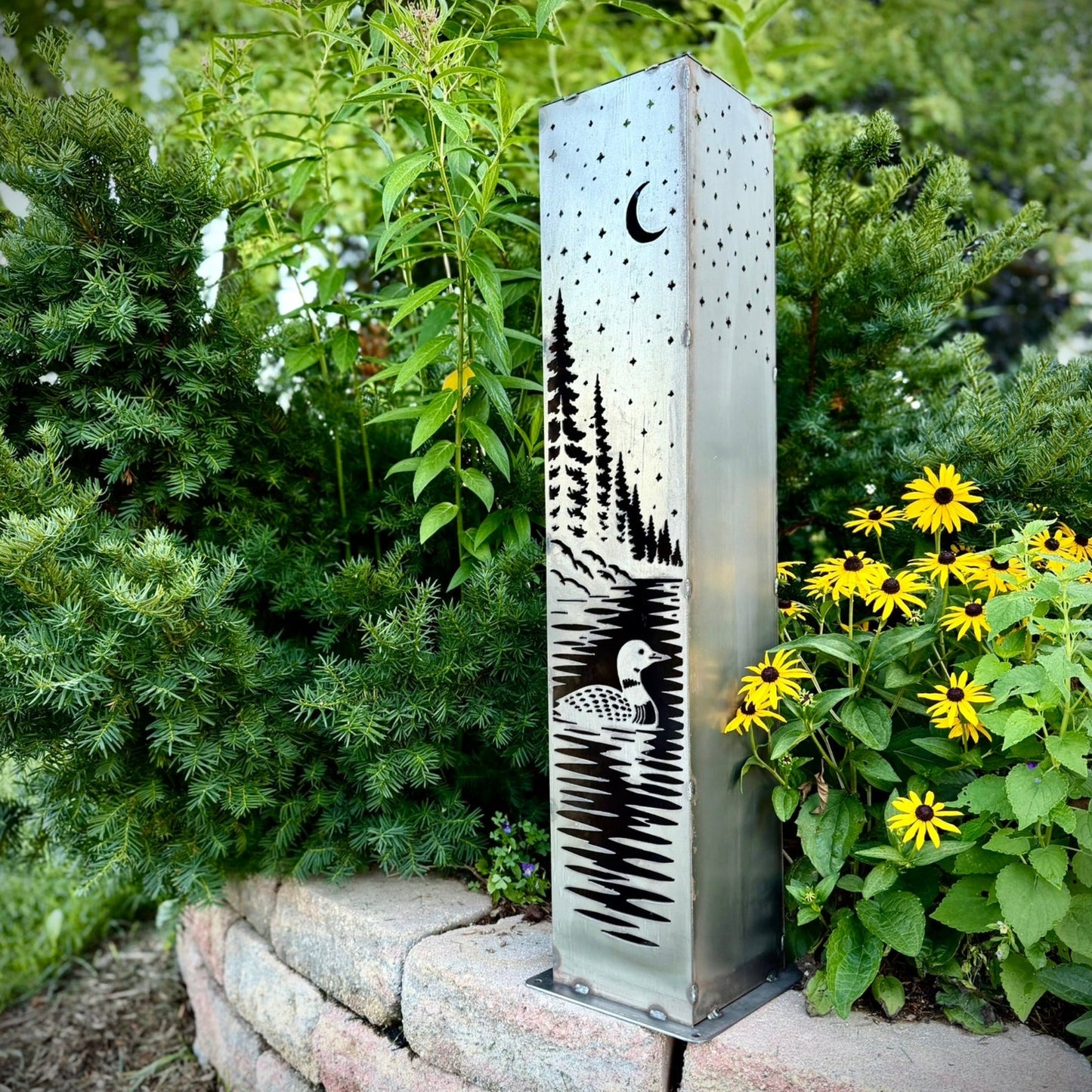 Northern Loon Glow Solar Pillar - Steel
