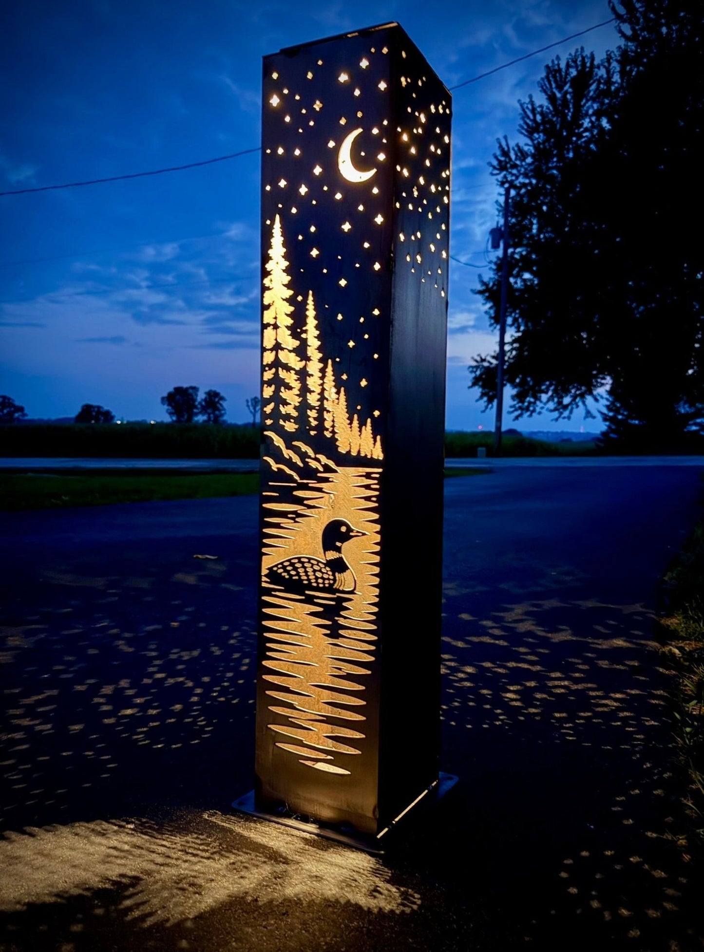 Northern Loon Glow Solar Pillar - Steel
