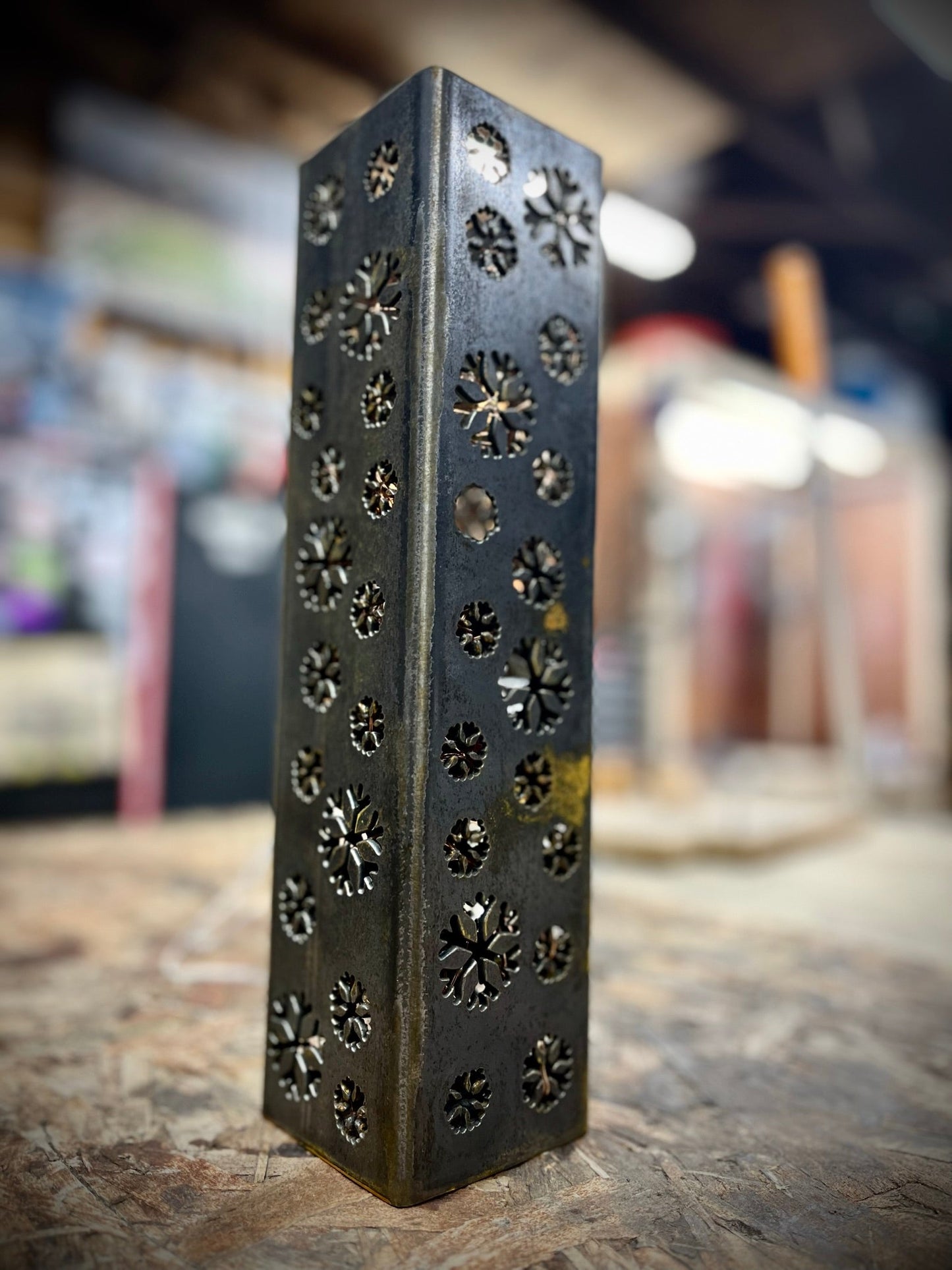 Snowflake Steel Solar Luminary Pillar | Multiple Sizes